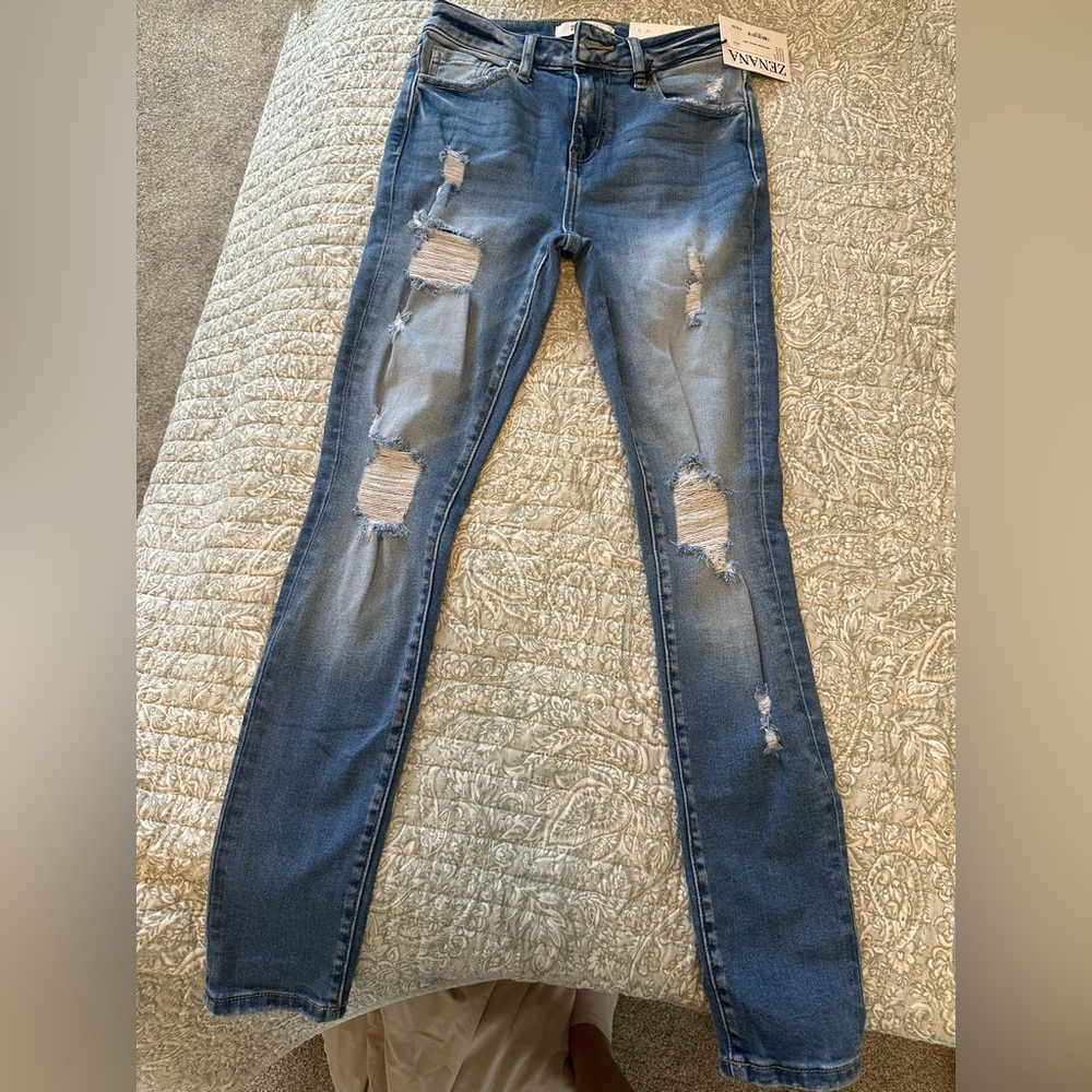 Zenana Outfitters Women's Distressed Skinny Jeans - Medium Blue